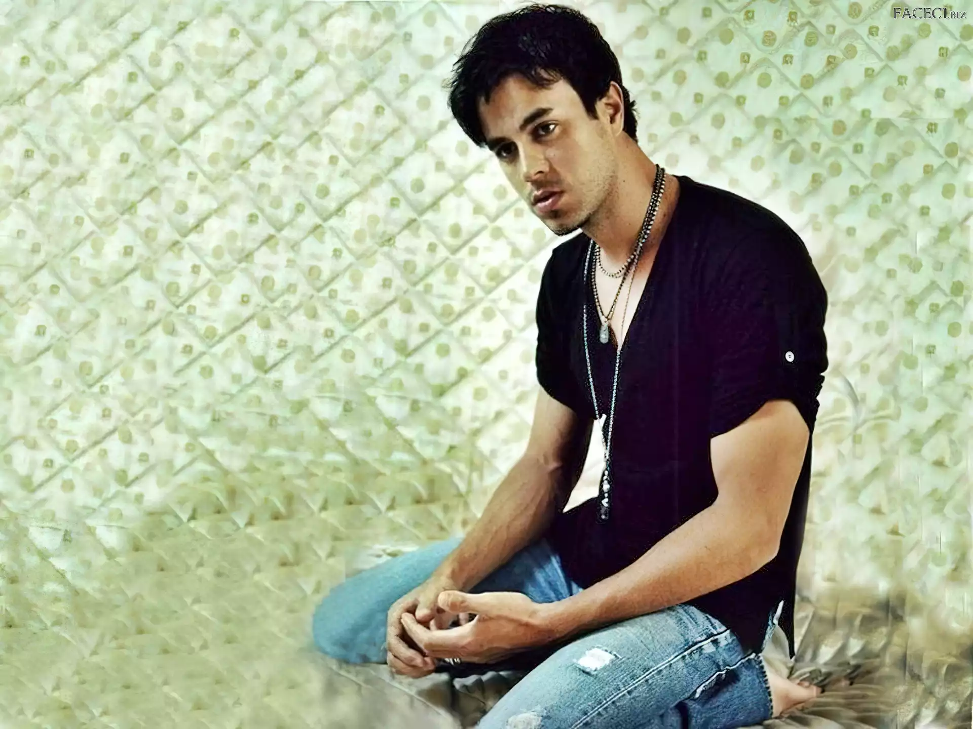 Latynos, Piosenkarz, Enrqiue Iglesias